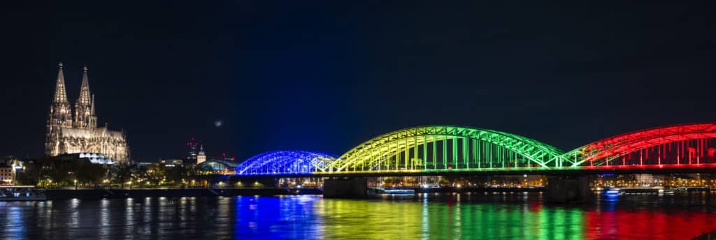 btl next | Hohenzollernbrücke Köln Olympia | Kompetenz Licht